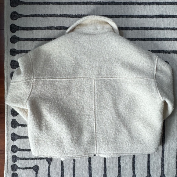 Cropped Cream Collared Jacket - Picture 2 of 2